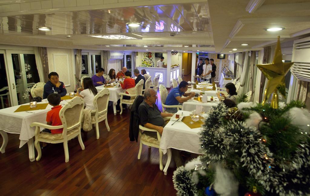 Signature Halong Cruise Ha Long Exterior foto